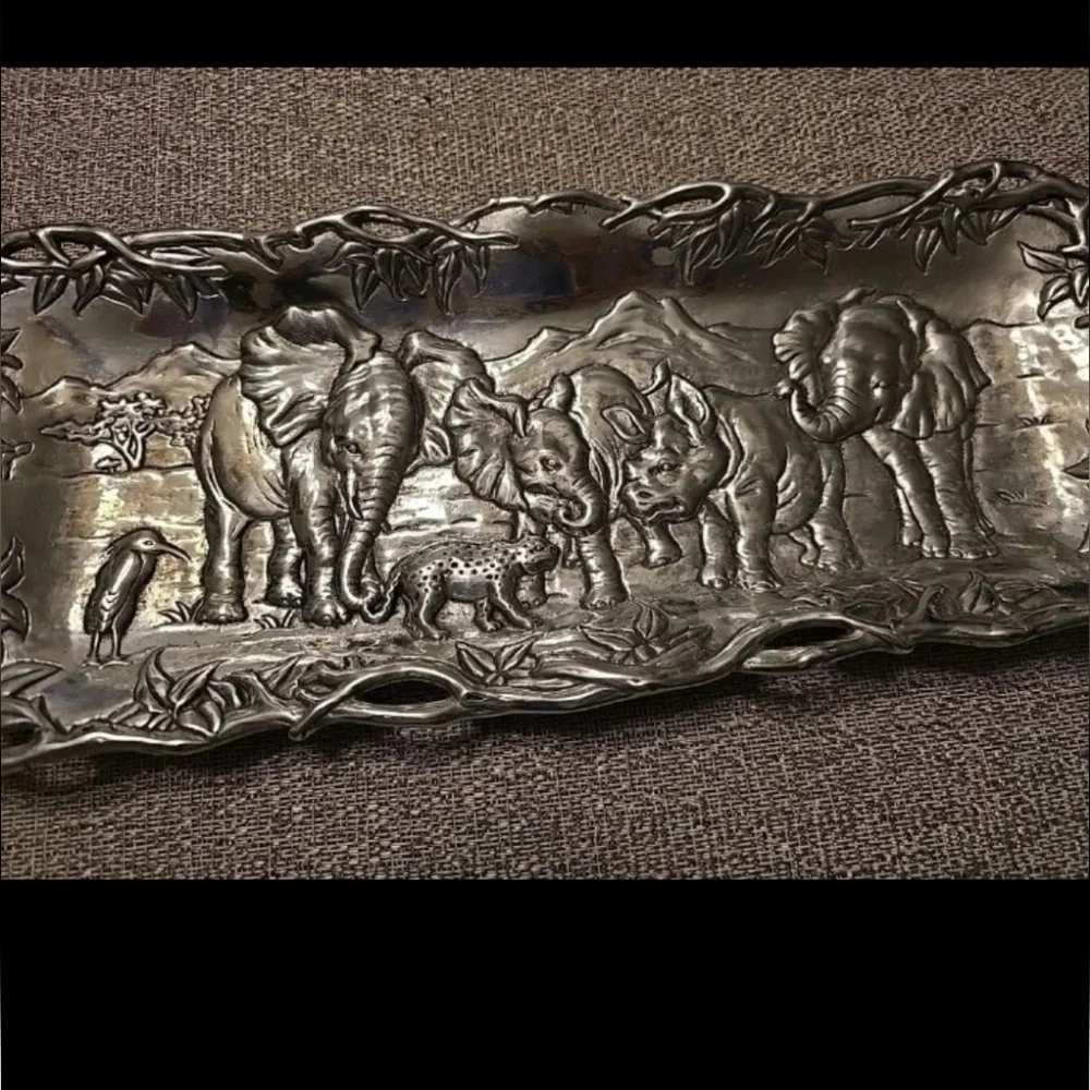 Arthur Court Elephant Platter Herd Elephant Leopard Handle 1995 rectangle 14